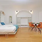 Modern Flat In Termini Station