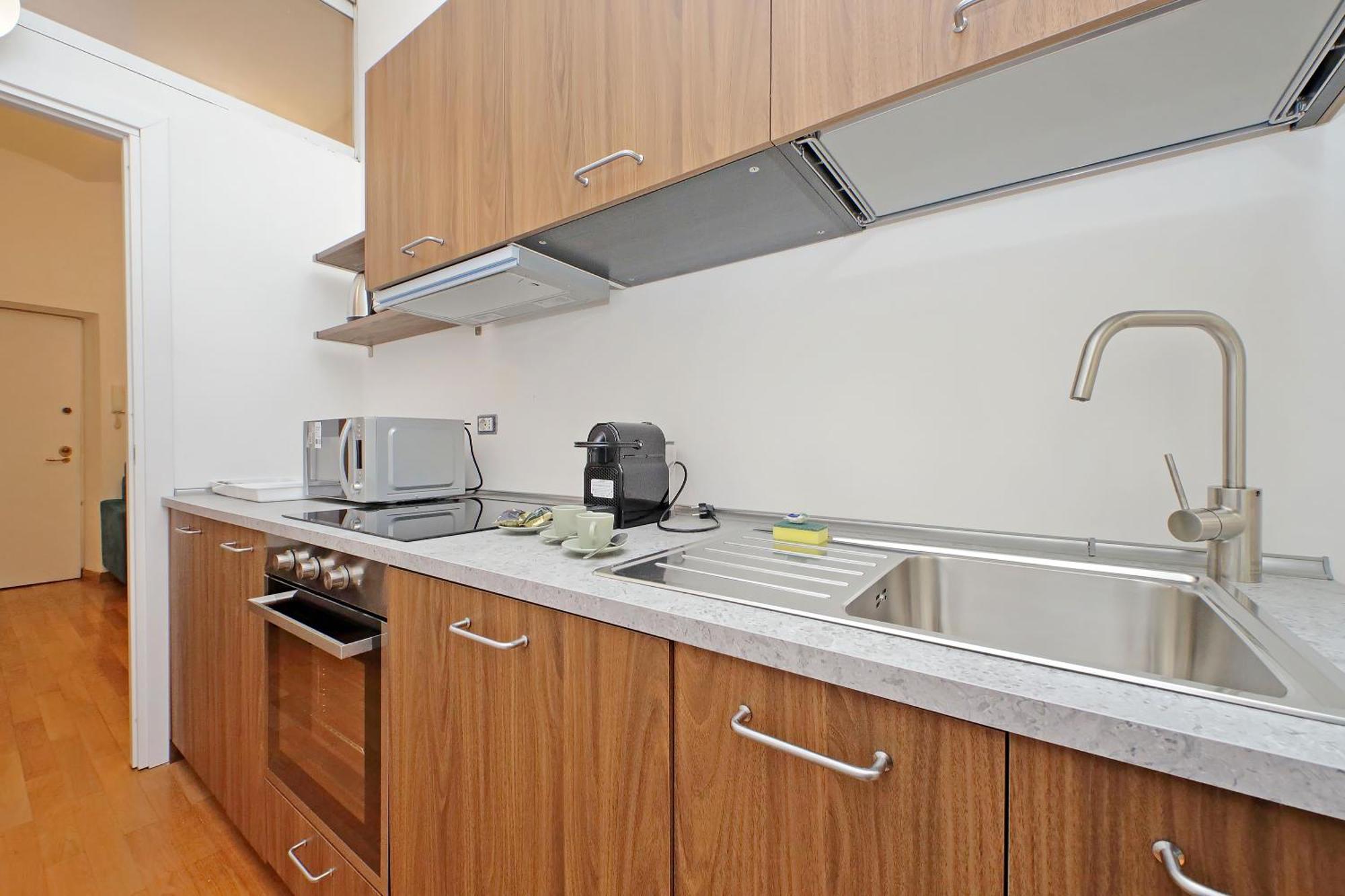 Modern Flat In Termini Station Apartment